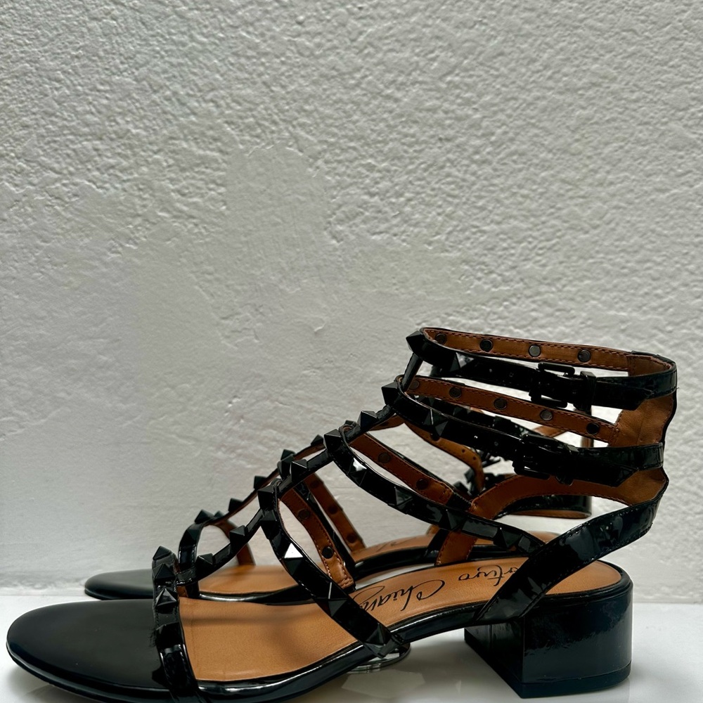 Arturo Chiang Black At-Jain Studded Sandel